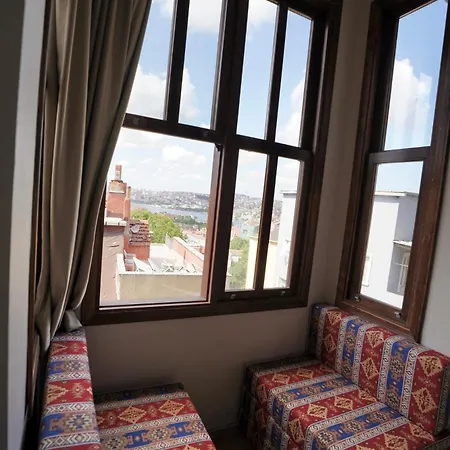 I1 Historic House With Gorgeous View 3*