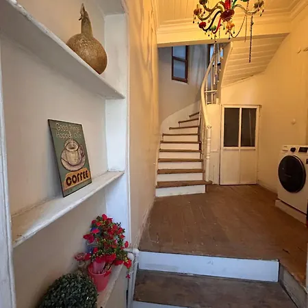 I1 Historic House With Gorgeous View